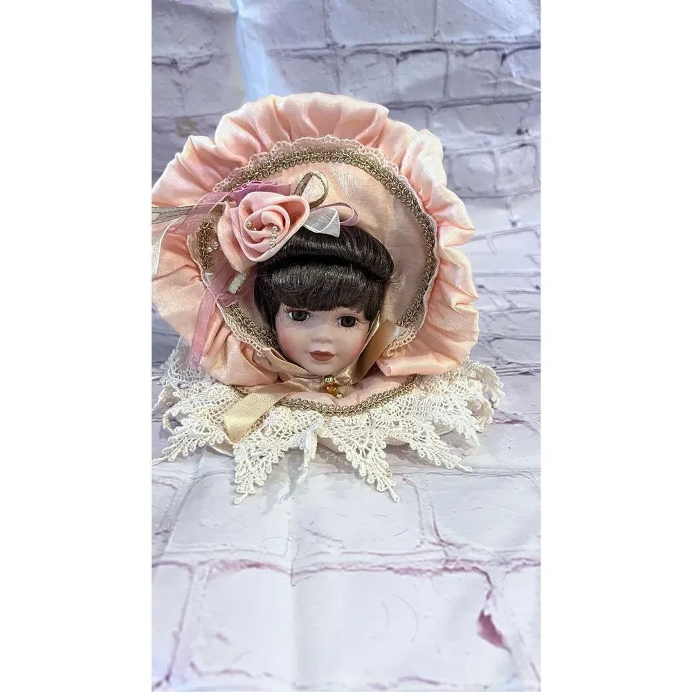 DANDEE PORCELAIN VICTORIAN DOLL HEAD ORNAMENT DARK HAIR